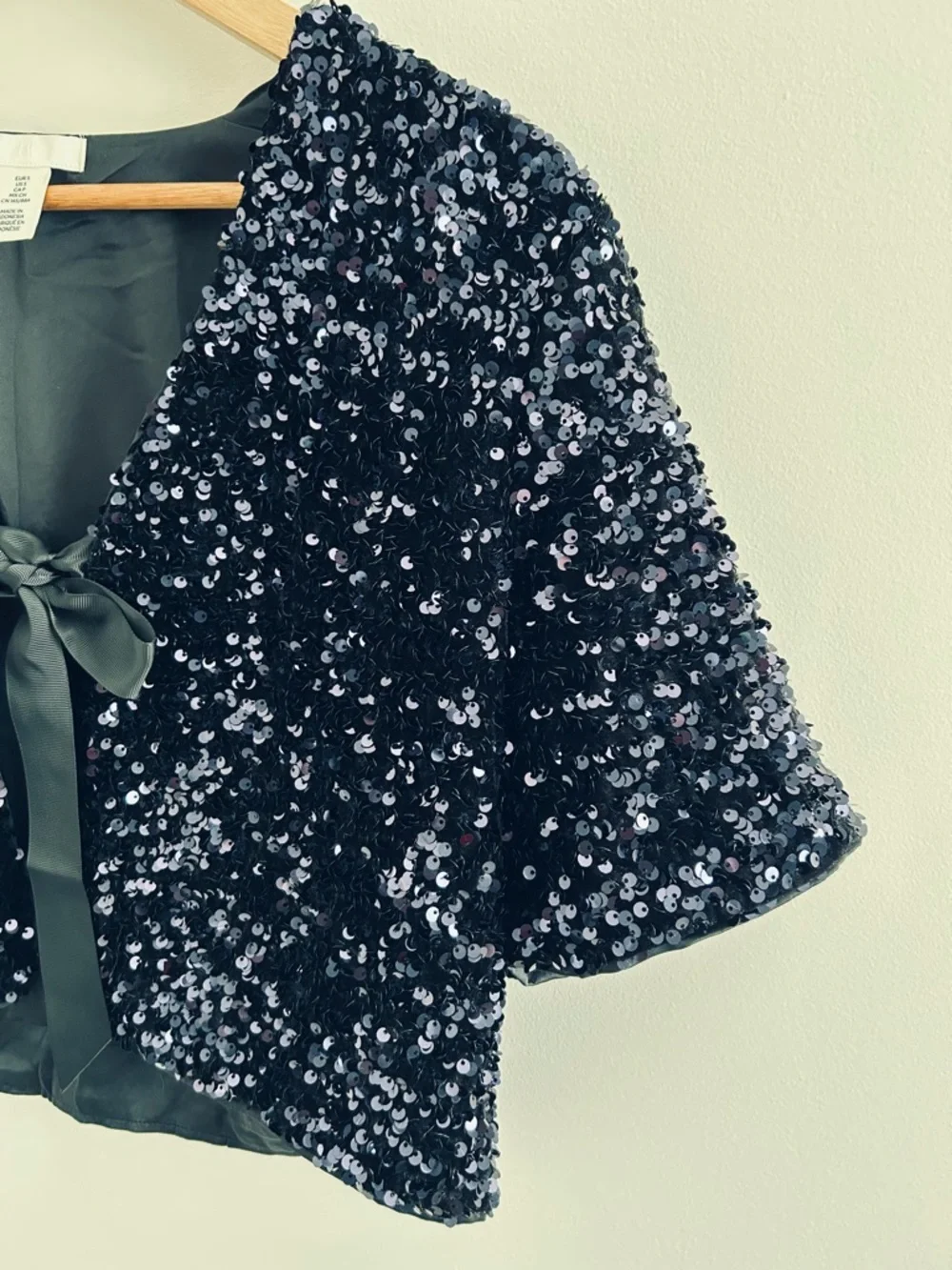 H&M sequined blouse cropped with bow detail in navy blue | size small - Picture 4 of 6